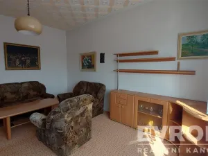 Pronájem bytu 2+1, Praha - Kobylisy, Kobyliské náměstí, 66 m2