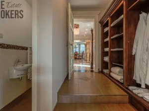 Prodej rodinného domu, Praha - Dolní Měcholupy, U přejezdu, 359 m2