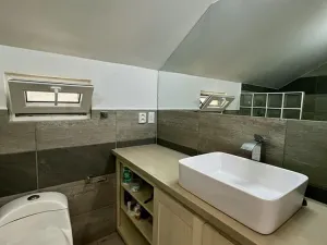 Prodej rodinného domu, Coxen Hole, Roatán, Honduras, 106 m2