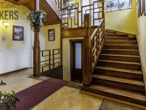 Pronájem kanceláře, Praha - Libeň, V Holešovičkách, 100 m2