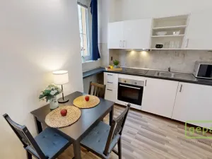 Prodej bytu 2+kk, Praha, Holečkova, 47 m2