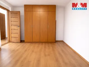 Prodej bytu 1+1, Praha - Letňany, Dobratická, 32 m2