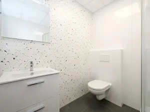 Pronájem bytu 1+kk, Praha - Holešovice, Komunardů, 32 m2