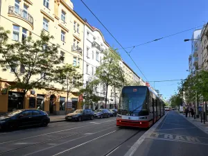 Pronájem bytu 1+kk, Praha - Holešovice, Komunardů, 32 m2