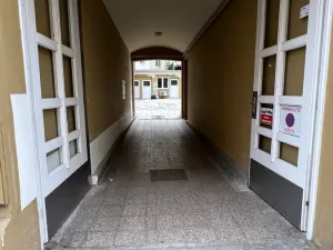 Pronájem bytu 1+kk, Praha, Husitská, 14 m2