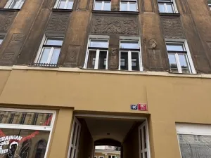 Pronájem bytu 1+kk, Praha, Husitská, 14 m2