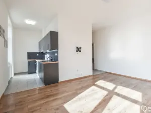 Pronájem bytu 3+kk, Olomouc, Jeremenkova, 48 m2