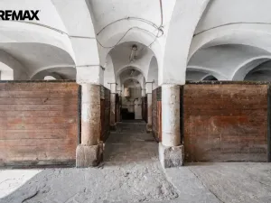 Prodej zemědělské usedlosti, Hluboké Dvory, 951 m2