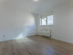 Pronájem bytu 1+kk, Praha - Vinohrady, 24 m2