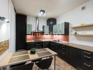 Pronájem bytu 3+1, Praha - Holešovice, Veletržní, 101 m2