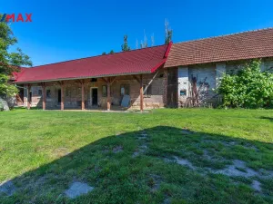 Prodej zemědělské usedlosti, Bašnice, 864 m2