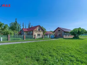 Prodej rodinného domu, Bašnice, 864 m2