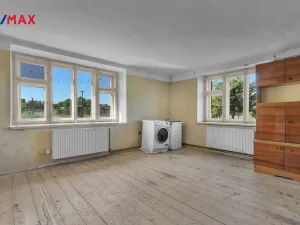 Prodej rodinného domu, Bašnice, 864 m2