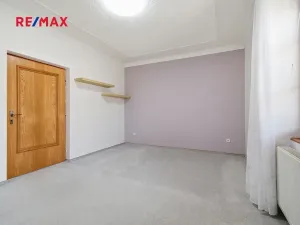 Prodej rodinného domu, Břasy, 298 m2