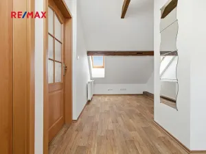 Prodej rodinného domu, Břasy, 298 m2