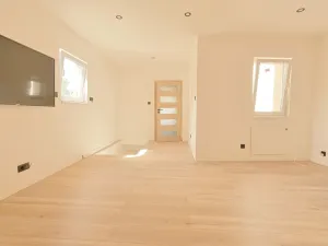 Pronájem bytu 2+kk, Jablonec nad Nisou, Nádražní, 55 m2