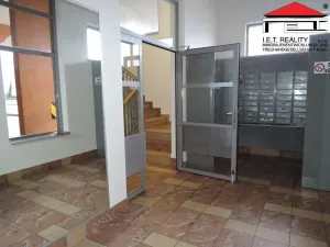 Pronájem bytu 2+kk, Praha - Vysočany, Poděbradská, 49 m2