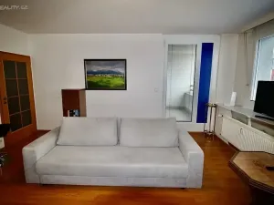 Dražba bytu 2+kk, Praha - Prosek, Nad šestikopy, 53 m2