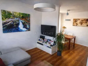 Prodej bytu 3+kk, Karlovy Vary - Bohatice, Lomená, 61 m2