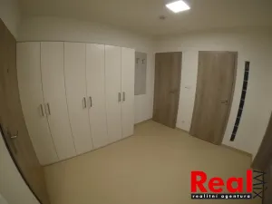 Pronájem bytu 2+kk, Rajhradice, Opatovická, 76 m2