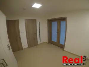 Pronájem bytu 2+kk, Rajhradice, Opatovická, 76 m2