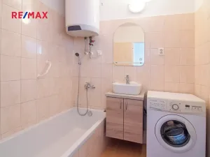 Pronájem bytu 2+1, Břeclav, nábř. Komenského, 57 m2