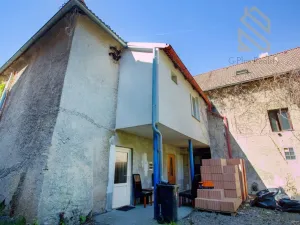 Prodej činžovního domu, Smečno, 779 m2