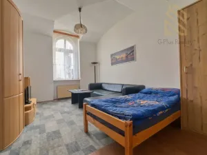 Prodej vícegeneračního domu, Kostelec nad Labem, nám. Komenského, 120 m2