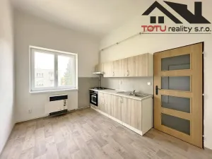 Pronájem bytu 1+1, Jaroměř, 5. května, 45 m2