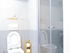 Pronájem bytu 1+kk, Praha - Smíchov, Plzeňská, 20 m2