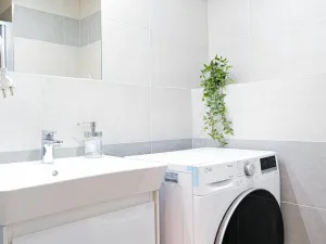 Pronájem bytu 1+kk, Praha - Smíchov, Plzeňská, 20 m2