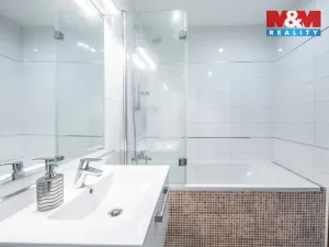 Pronájem bytu 2+kk, Praha - Letňany, Hlučkova, 60 m2