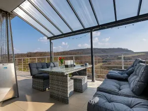 Prodej rodinného domu, Králův Dvůr, Na Vinohradech, 140 m2