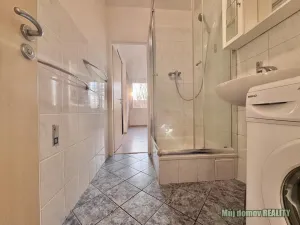 Pronájem bytu 2+1, Praha - Kobylisy, Bojasova, 63 m2