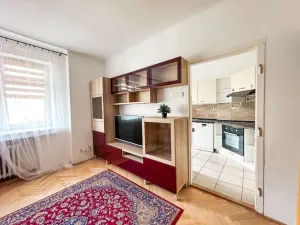 Pronájem bytu 2+1, Praha - Vršovice, Bajkalská, 47 m2