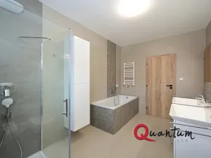 Pronájem rodinného domu, Šestajovice, Konopišťská, 250 m2