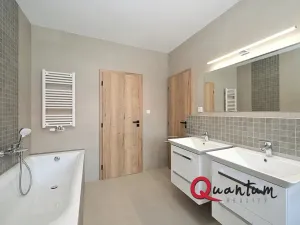 Pronájem rodinného domu, Šestajovice, Konopišťská, 250 m2