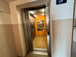 Pronájem bytu 3+1, Praha - Troja, Krynická, 72 m2