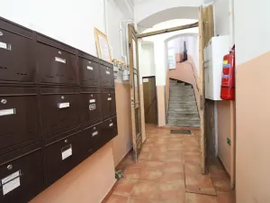 Prodej bytu 2+1, Karlovy Vary, Kolmá, 97 m2