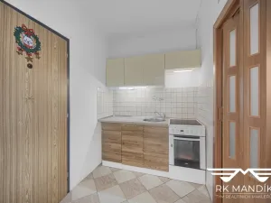 Prodej bytu 1+kk, Praha - Modřany, Nikoly Vapcarova, 32 m2