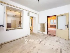 Prodej rodinného domu, Hodonice, U Kostela, 260 m2