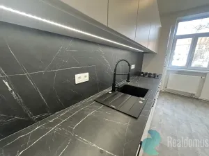 Pronájem bytu 2+1, České Budějovice - České Budějovice 6, Mánesova, 70 m2