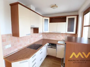 Pronájem bytu 2+kk, Hradec Králové - Nový Hradec Králové, Mrštíkova, 64 m2