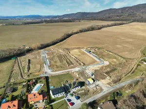 Prodej pozemku pro bydlení, Komárov, 1718 m2