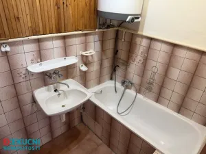 Prodej bytu 4+1, Karlovy Vary - Rybáře, nám. 17. listopadu, 105 m2