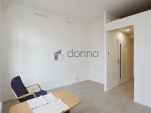Pronájem bytu 1+kk, Praha, Rostovská, 22 m2