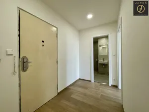 Pronájem bytu 2+kk, Praha - Nusle, Hvězdova, 35 m2