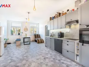 Prodej bytu 3+kk, Karlovy Vary, Bulharská, 94 m2