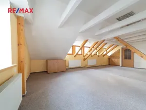 Prodej kanceláře, Šumperk, nám. Míru, 200 m2