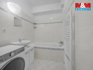 Prodej bytu 2+kk, Hradec Králové, Ve Stromovce, 48 m2